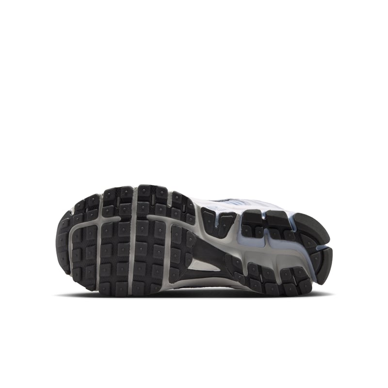 Nike Vomero 5 IO7468-002 02