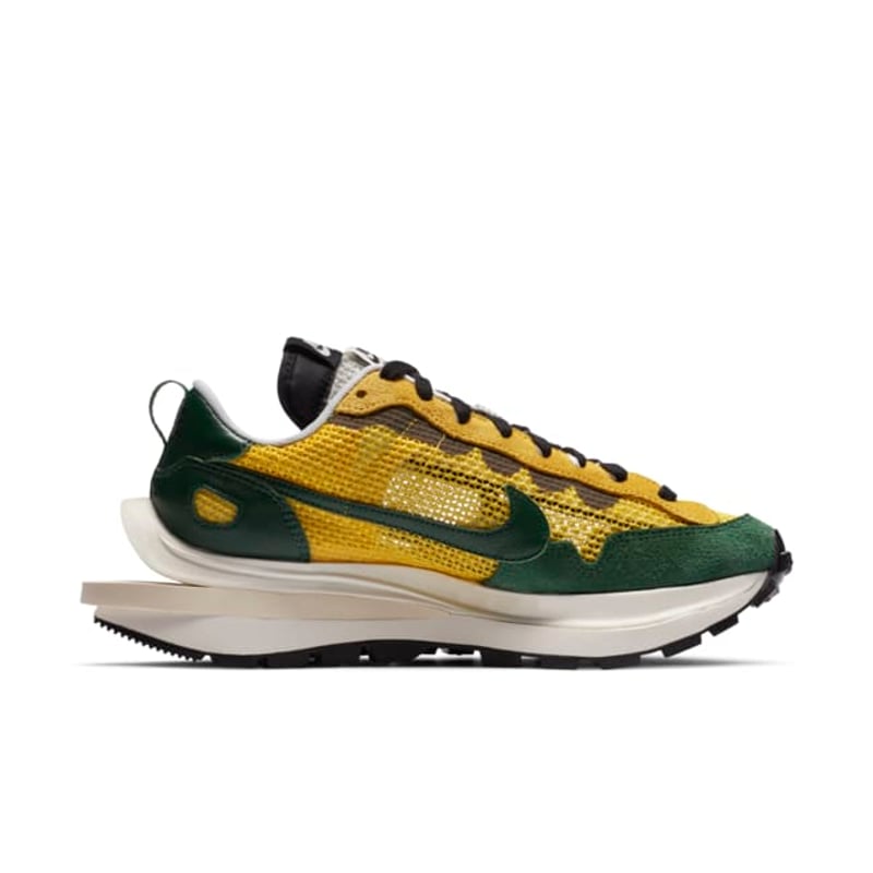 Nike VaporWaffle x sacai CV1363-700 03