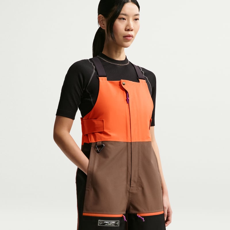Nike ACG 'Mystery Lights' Storm-FIT ADV Bibs Bukse "Safety Orange & Mosswood Brown" | Herre | | 03 | SPORTSHOWROOM