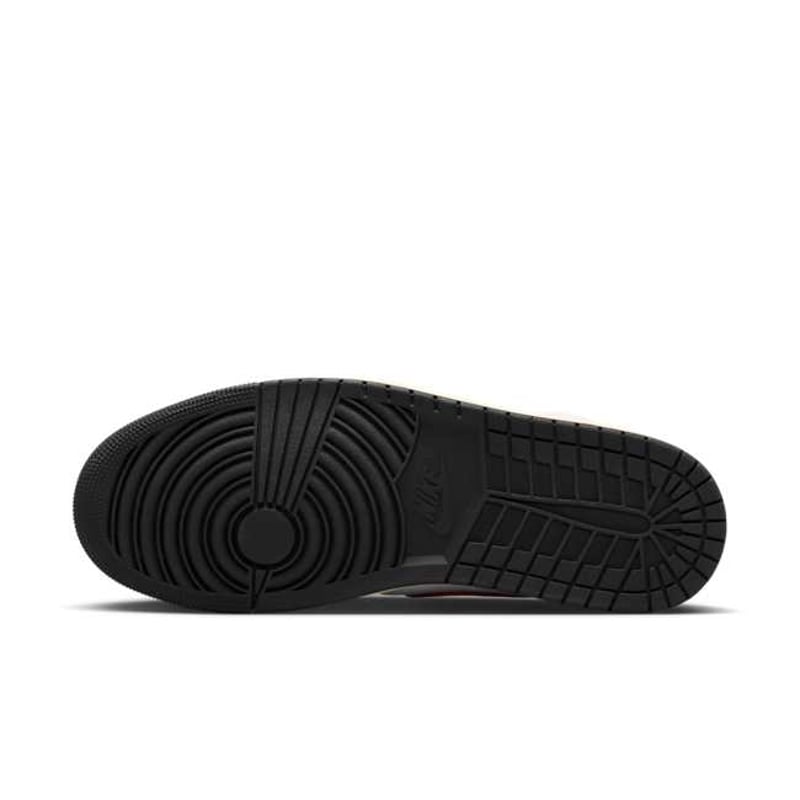 Jordan 1 Retro High OG DZ5485-100 02