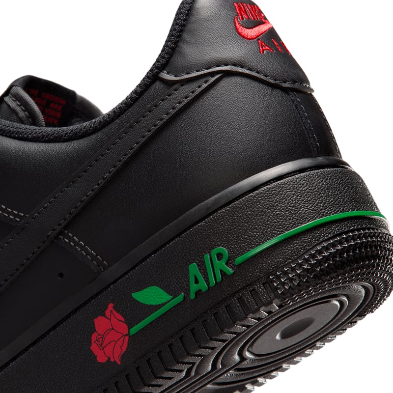 Zapatillas Nike Air Force 1 '07 SE "Black Rose" | Mujer | Estilo deportivo | 07 | SPORTSHOWROOM