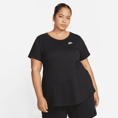 Nike Club Essentials FD0646-010 01