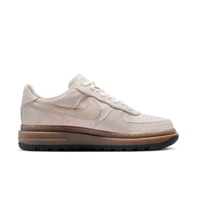 Nike Air Force 1 Luxe HV2531-100 03