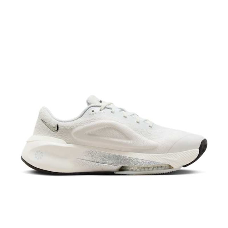 Nike Versair Premium FQ7213-101 03