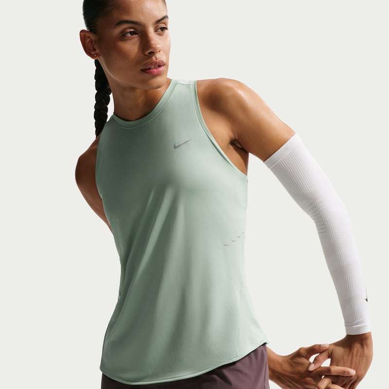 Nike Swift Dri-FIT HQ0620-007 03