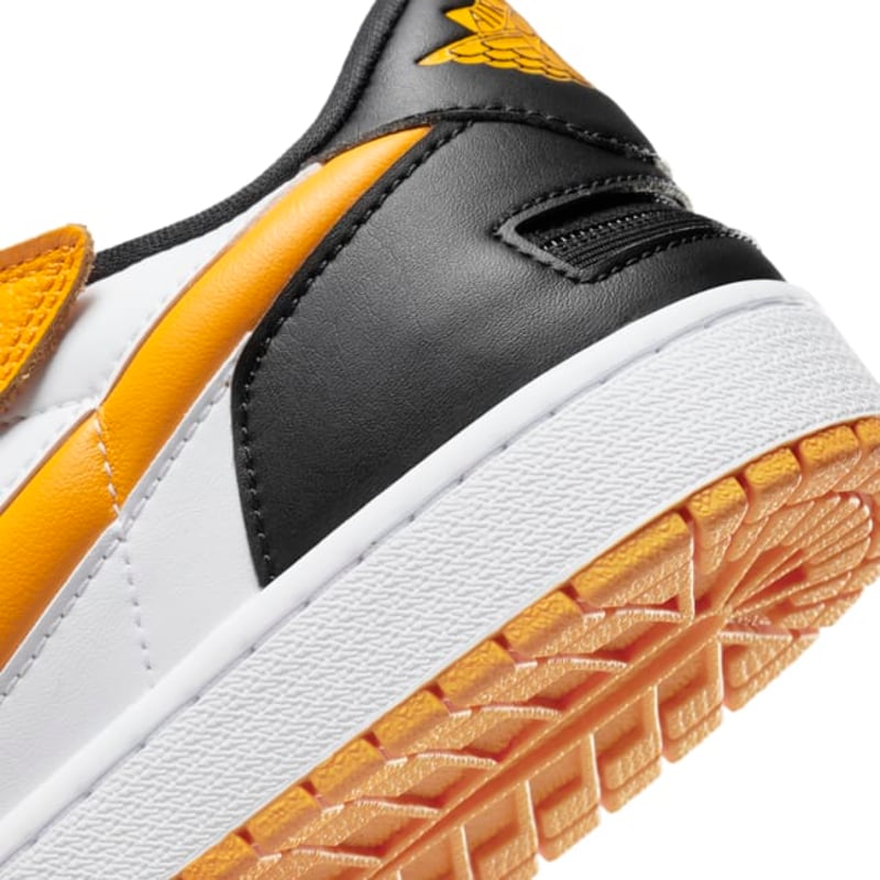 Jordan 1 Low FlyEase DM1206-107 02