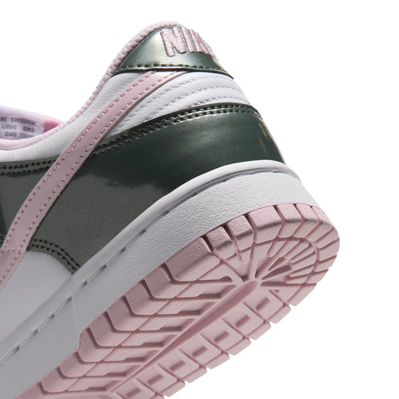 Zapatillas Nike Dunk Low SE "Camo Green & Pink Foam" | Mujer | Estilo deportivo | 08 | SPORTSHOWROOM