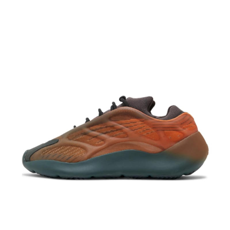 Yeezy 700 V3 GY4109 01