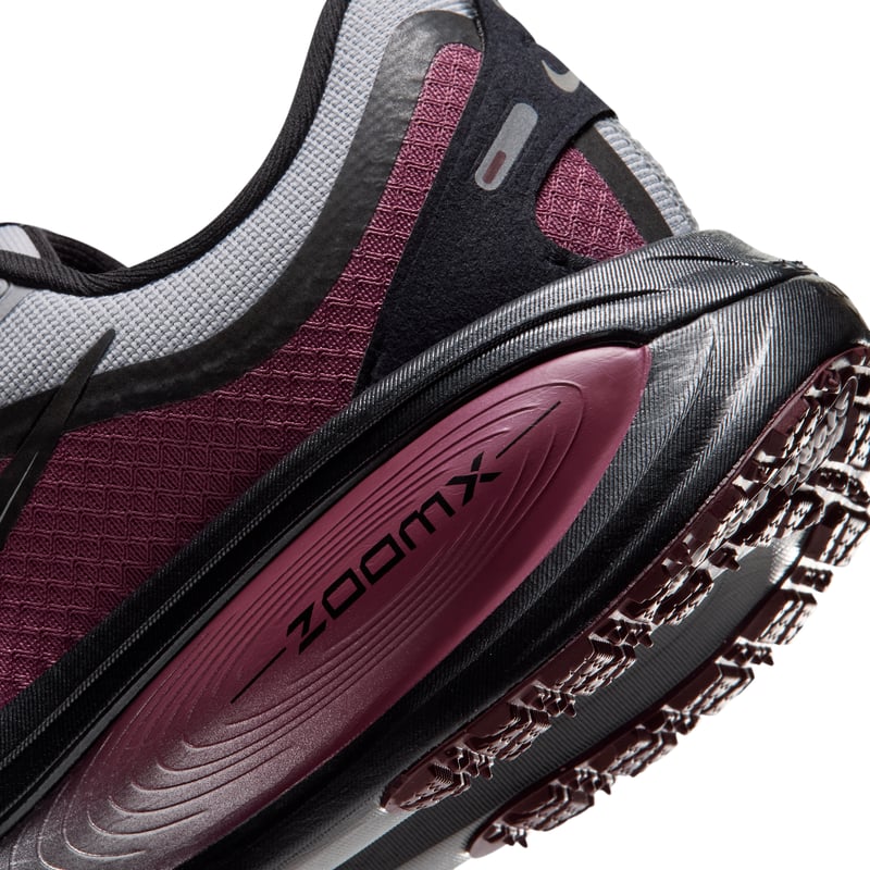 Buty do biegania Nike Vomero 18 GORE-TEX "Light Smoke Grey & Pink Smoke" | Kobiety | Bieganie | 07 | SPORTSHOWROOM