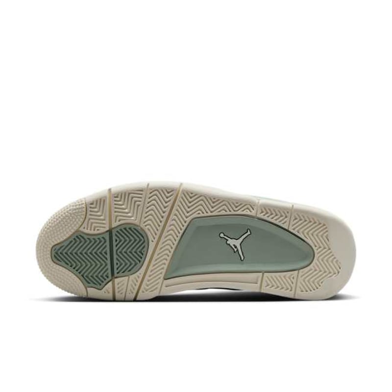 Jordan 4 RM FQ7940-003 02
