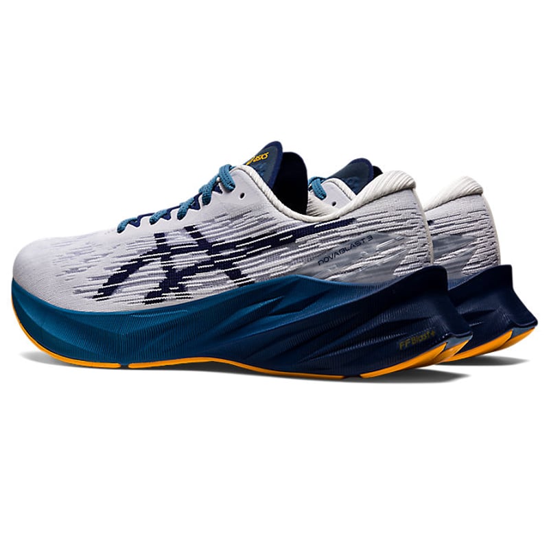 ASICS Novablast 3 1011B458-100 03