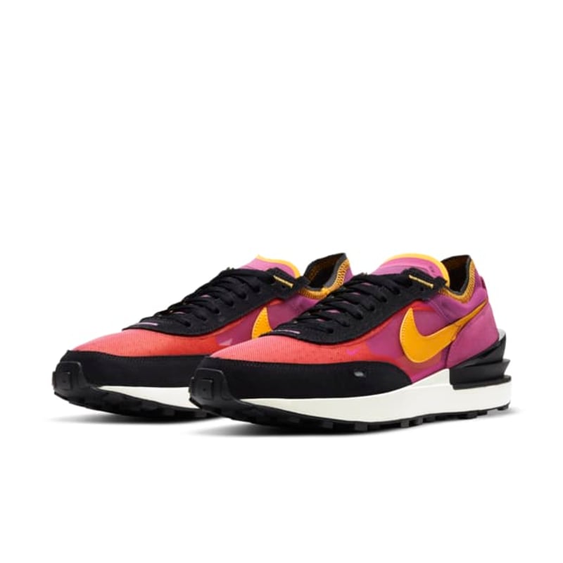Nike Waffle One DA7995-600 05
