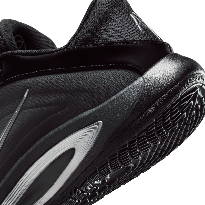 Nike A'One FZ8605-002 08