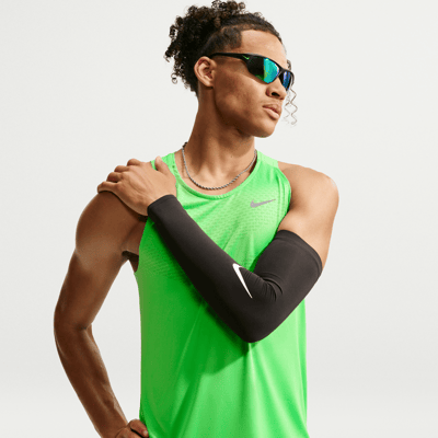 Nike Stride Dri-FIT ADV Tanktop "Green Spark" | Herren | Laufen | 01 | SPORTSHOWROOM