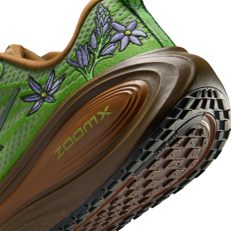 Nike Vomero Plus x Doernbecher IO7687-921 08