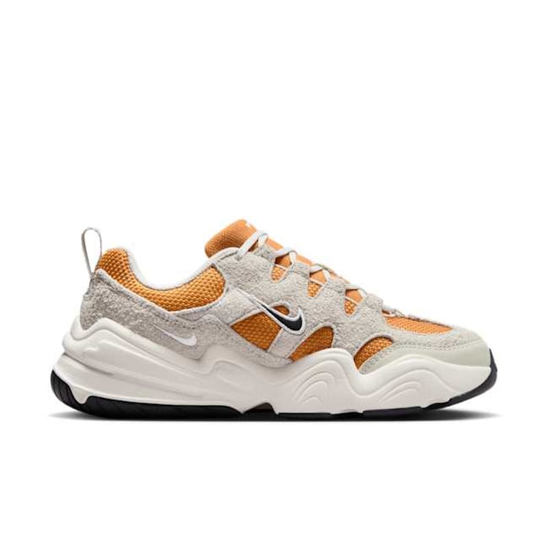 Nike Tech Hera DR9761-800 03