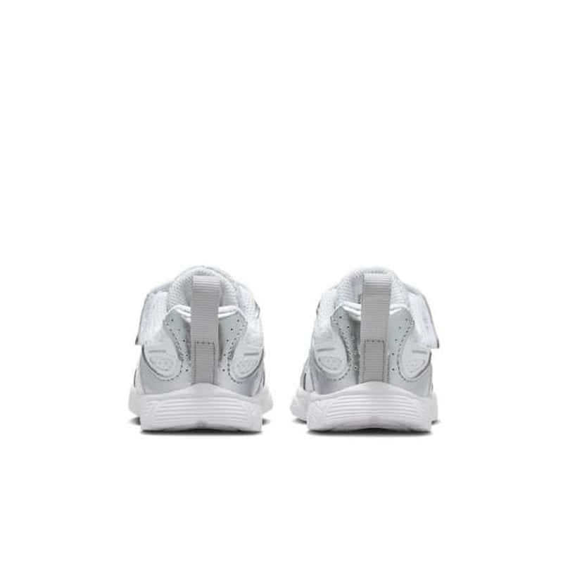 Nike V5 RNR HQ6413-103 06