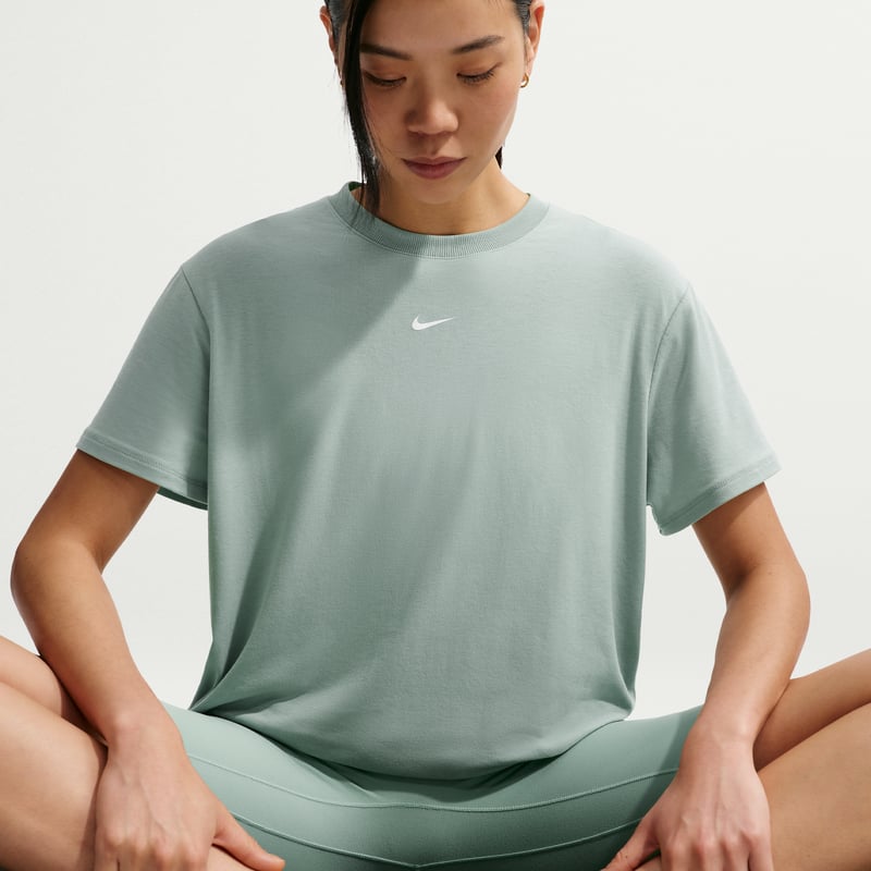 Nike One Relaxed Dri-FIT FN2814-007 03