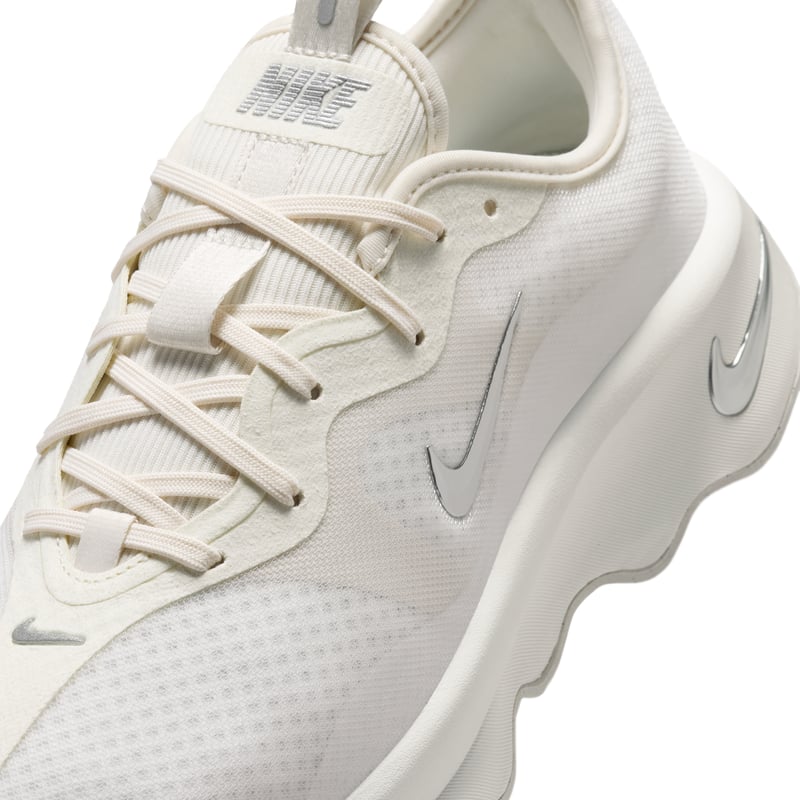 Nike Motiva 2 schoenen "Summit White & Phantom" | Dames | Wandelen | 07 | SPORTSHOWROOM