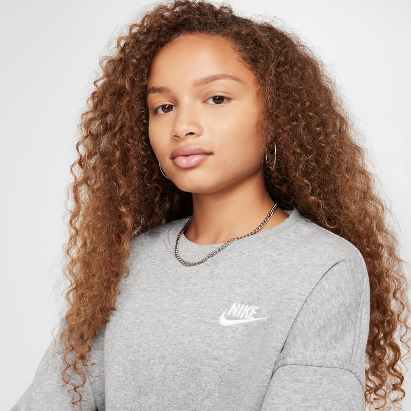 Nike Club Fleece Boxy Crew FZ9244-063 03