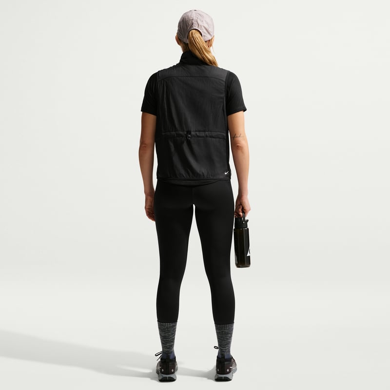 Top Nike ACG "Black" | Mujer | Aire Libre | 05 | SPORTSHOWROOM