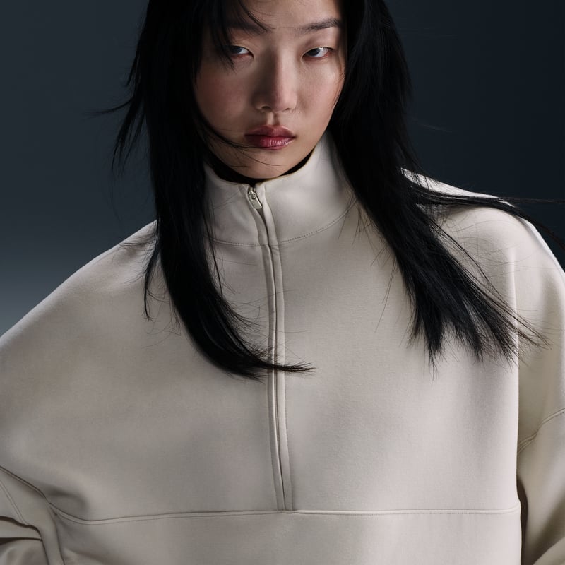 Nike 24.7 ImpossiblySoft Dri-FIT Oversized HQ8188-104 03