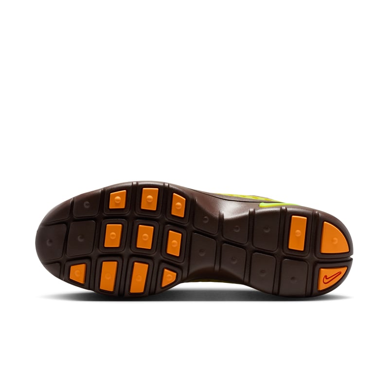 Nike Rejuven8 Run sneakers "Dark Field Brown & Bright Cactus" | Kvinnor | Sportstyle | 02 | SPORTSHOWROOM