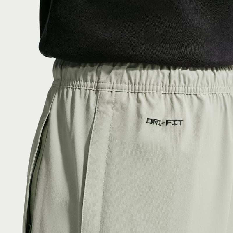 Szorty Nike Tech Helios Dri-FIT "Spruce Fog" | Mezczyzni | | 05 | SPORTSHOWROOM