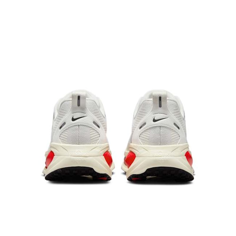 Nike Vomero 18 HM6803-001 06