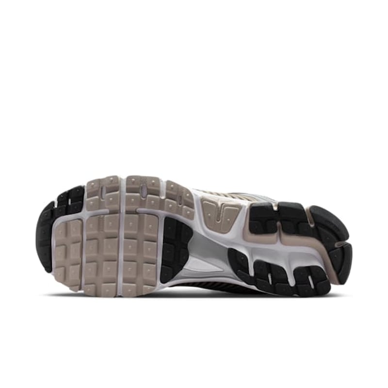 Nike Zoom Vomero 5 FJ4151-007 02