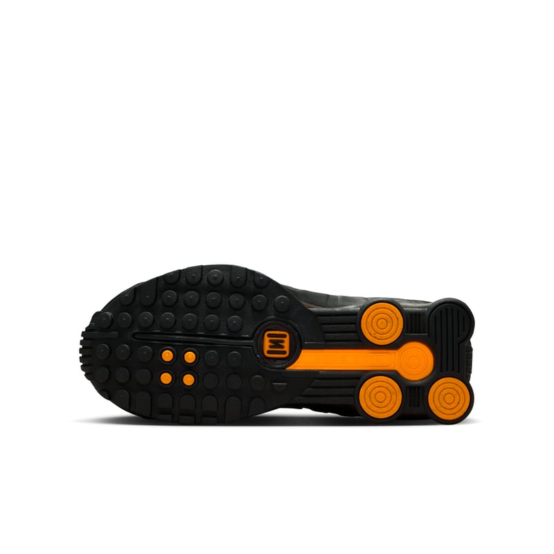 Nike Shox R4 CW2626-007 02