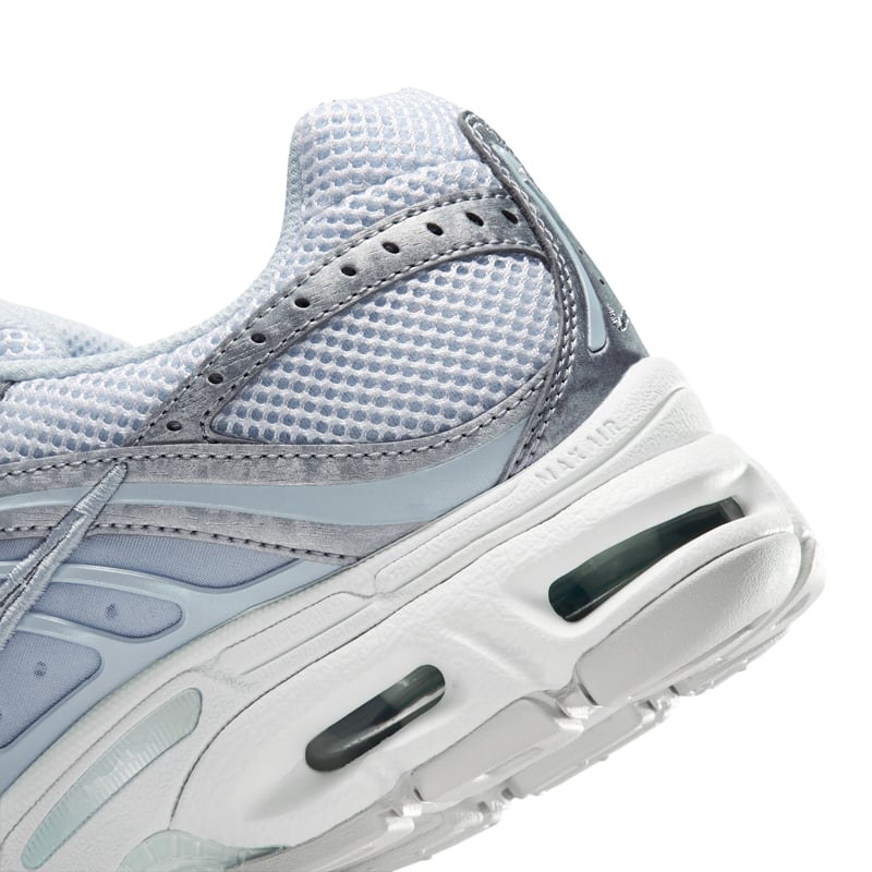 Nike Air Max Moto 2K trainers "White & Blue Tint" | Women | SportStyle | 08 | SPORTSHOWROOM