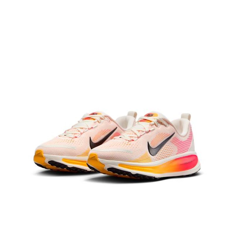 Nike Vomero 18 HQ2157-102 05