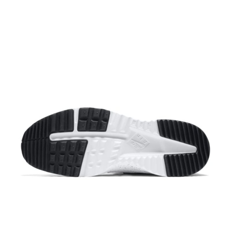 Nike Air Huarache Utility Premium 806979-104 02