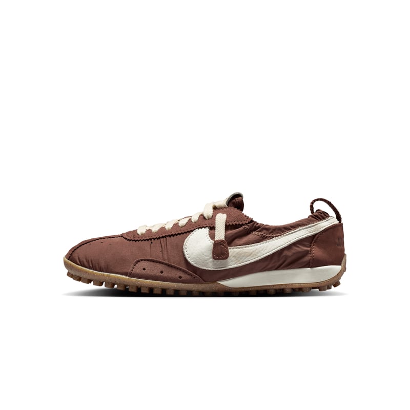 Sneakersy Nike Moon Shoe x Jacquemus "Fauna Brown & Cashmere" | Kobiety | Sportstyle | 01 | SPORTSHOWROOM