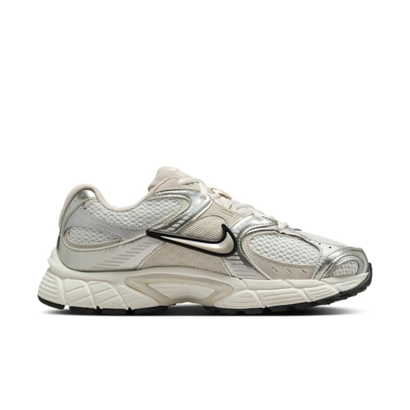 Nike V5 RNR HQ7901-104 03