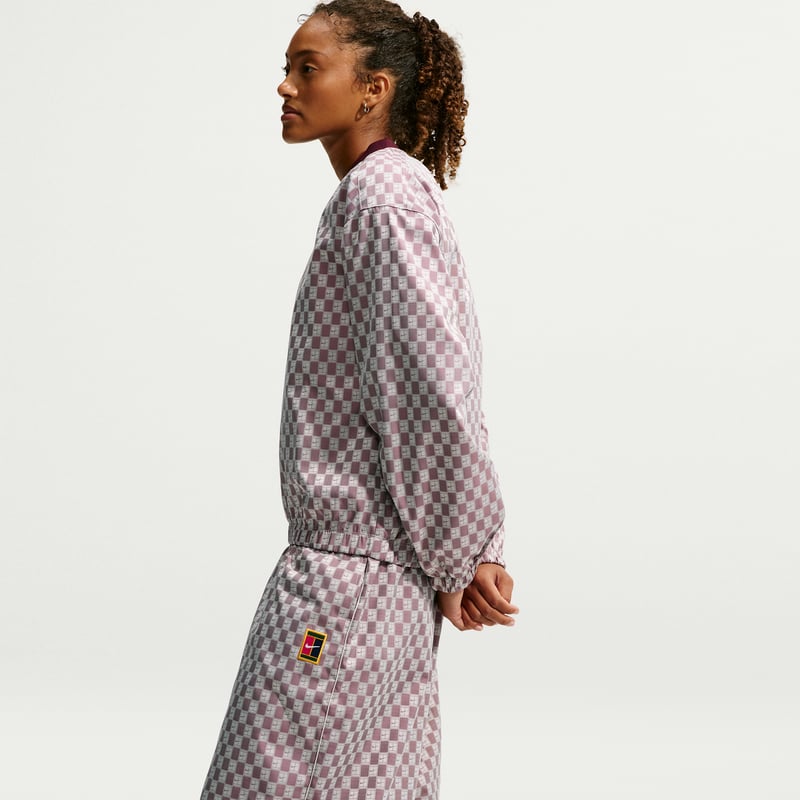 NikeCourt Court Collection Mid-Rise Loose Byxor "Mystic Dates" | Kvinnor | Tennis | 04 | SPORTSHOWROOM