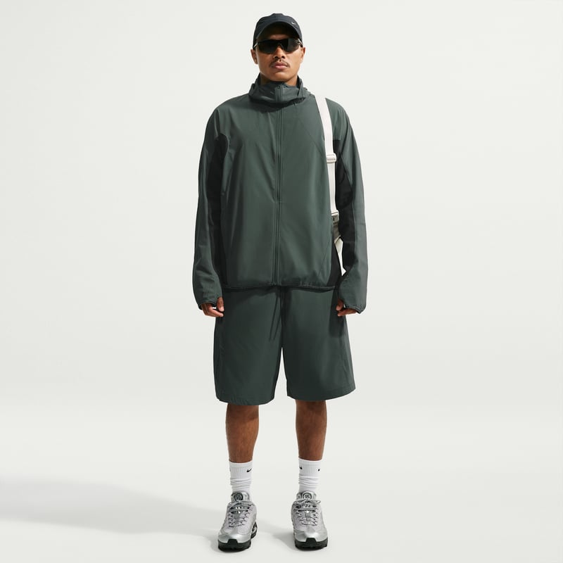 Kurtka Nike Tech Helios Dri-FIT Shell "Camo Green & Black" | Mezczyzni | | 03 | SPORTSHOWROOM