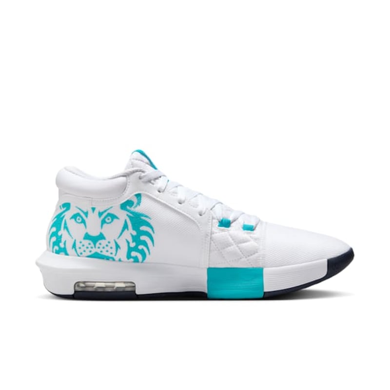 Nike LeBron Witness 8 HQ2139-101 03