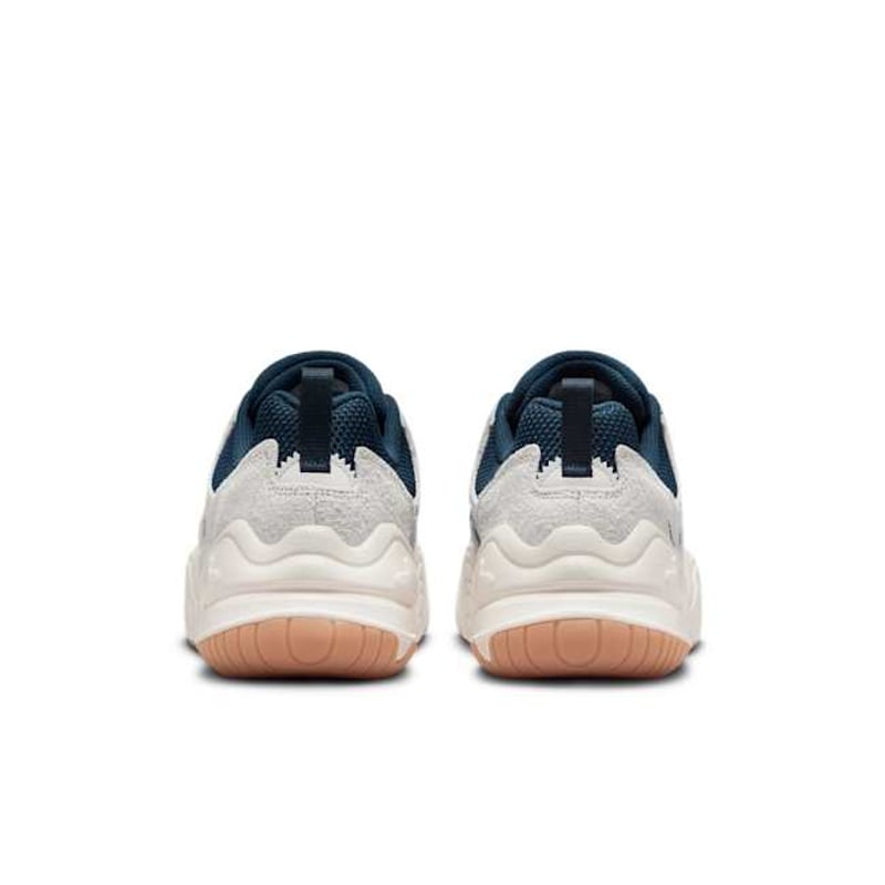 Nike Tech Hera DR9761-004 06