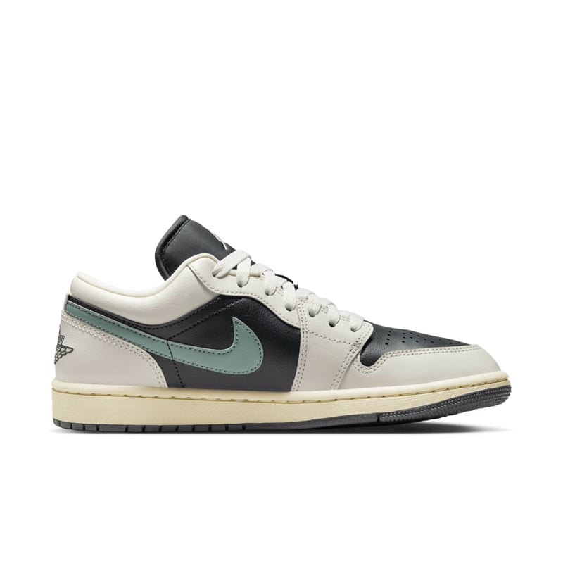 Jordan 1 Low DC0774-001 03