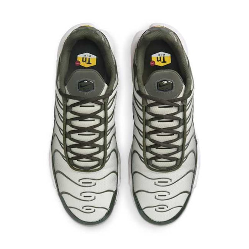 Nike Air Max Plus DM0032-300 04