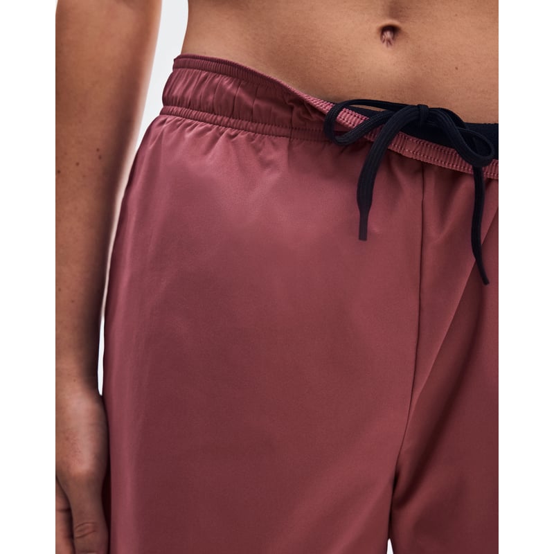 On Core 5" Shorts "Barberry" | | | 04 | SPORTSHOWROOM