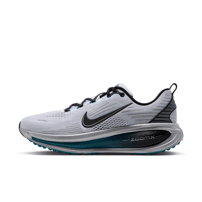 Buty do biegania Nike Vomero 18 "Football Grey & Bright Spruce" | Mezczyzni | Bieganie | 01 | SPORTSHOWROOM