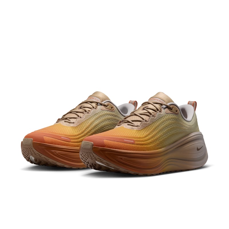 Buty do biegania Nike Vomero Plus "Cheat Day" | Mezczyzni | Bieganie | 05 | SPORTSHOWROOM