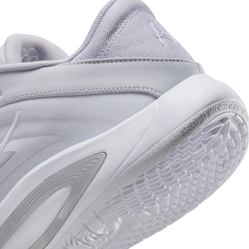 Nike A'One HQ8500-002 08