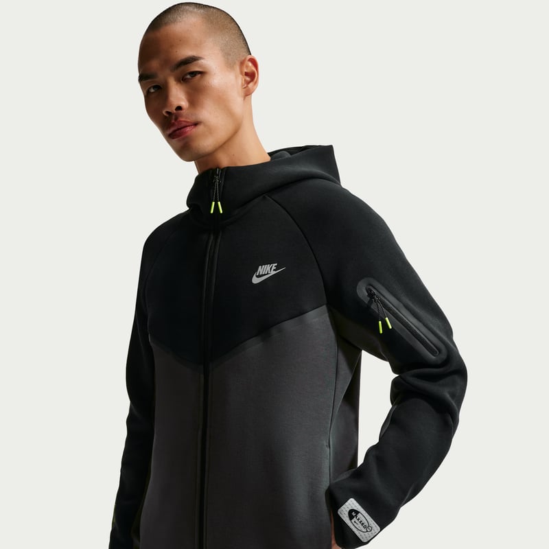 Nike Tech Fleece Windrunner IQ1013-010 01