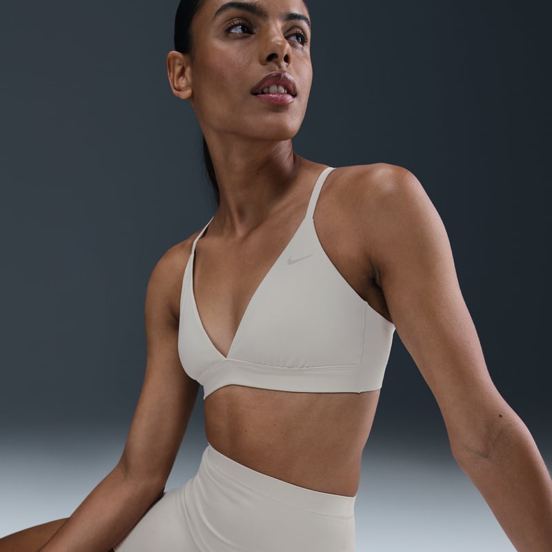 Nike Form Light-Support Triangle HQ7003-104 03
