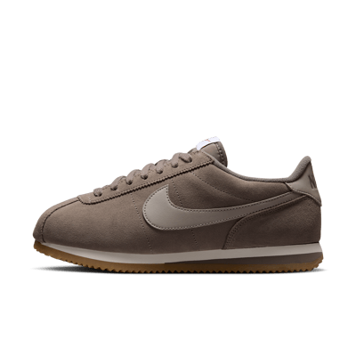Nike Cortez Sneaker "Cave Stone & Enigma Stone" | Damen | Sportstyle | 01 | SPORTSHOWROOM
