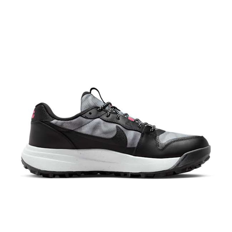 Nike ACG Lowcate SE DR1030-001 03